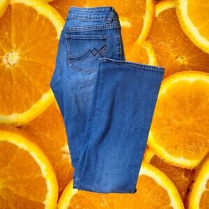 Delia's Reece Slightly Distressed Straight Leg Jeans Size 3/4R‎